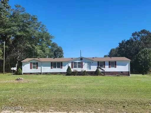 75 Simpson LN, Turkey, NC 28393