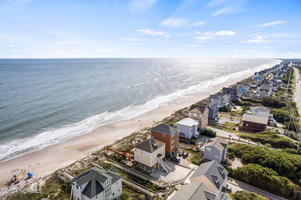 North Topsail Beach, NC 28460,4476 Island DR