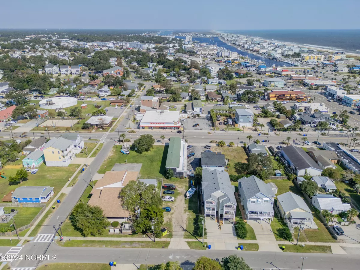 Carolina Beach, NC 28428,218 Charlotte AVE