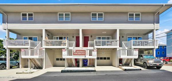 113 Scallop LN, Carolina Beach, NC 28428