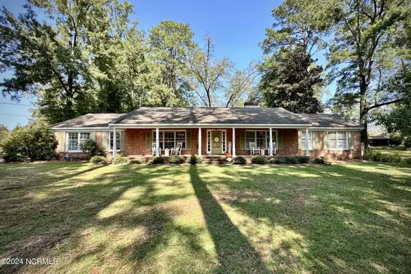 Whiteville, NC 28472,500 Bob White LN