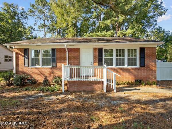 137 Zack CIR, Jacksonville, NC 28540