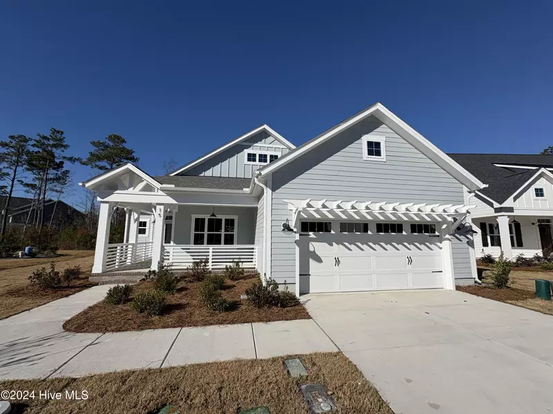 15 Streambed WAY, Hampstead, NC 28443