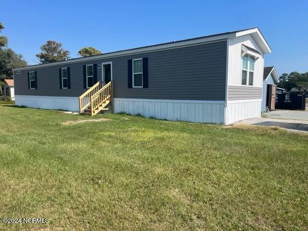 139 Barbee ST, Harkers Island, NC 28531