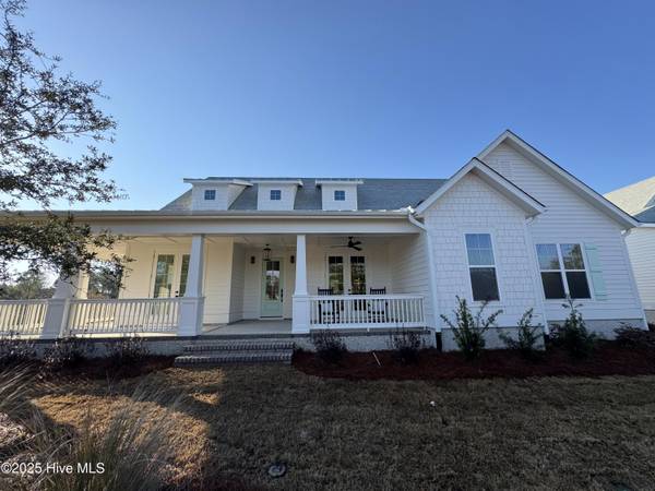 851 Meadowsweet LN, Leland, NC 28451