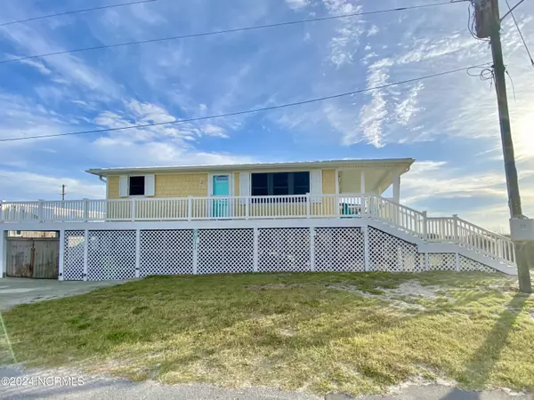 North Topsail Beach, NC 28460,8811 2nd AVE