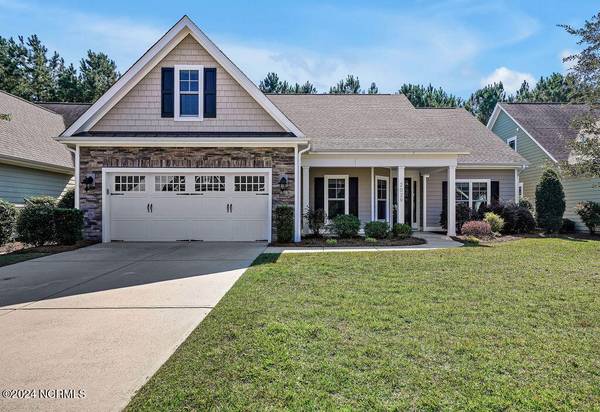 2029 Forest View CIR, Leland, NC 28451