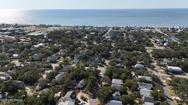 Oak Island, NC 28465,210 NE 42nd ST