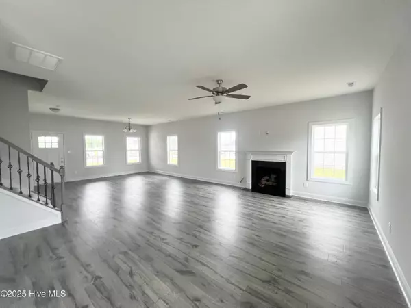 New Bern, NC 28562,2027 Bluewater BLVD