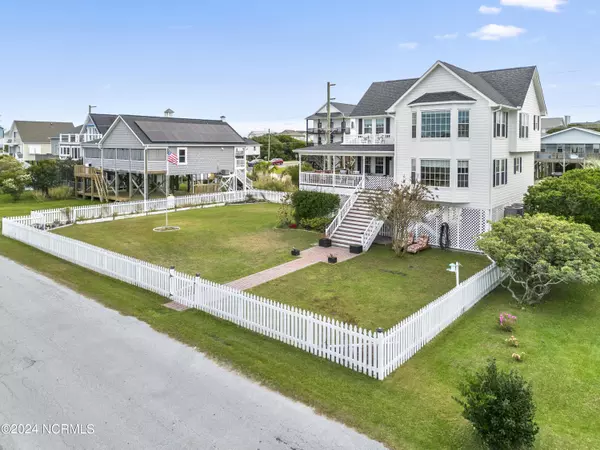 Surf City, NC 28445,1103 S Topsail DR