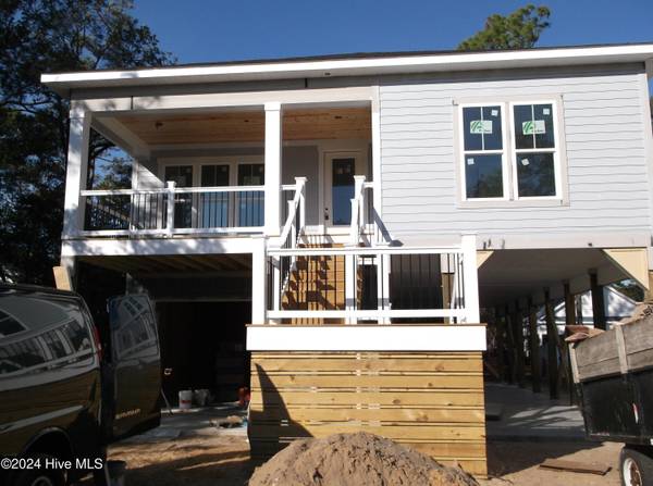 209 NE 51 ST, Oak Island, NC 28465