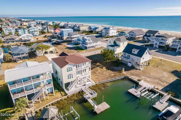 Holden Beach, NC 28462,109 Salisbury ST