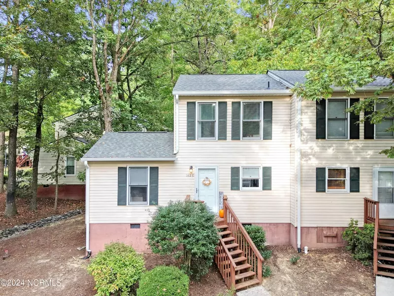 102 Weatherstone DR #E, Chapel Hill, NC 27514