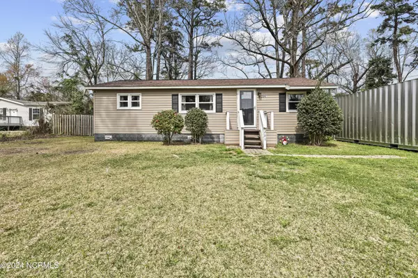 231 Barbara AVE, Midway Park, NC 28544