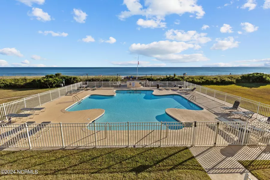 2305 W Fort Macon RD #206, Atlantic Beach, NC 28512