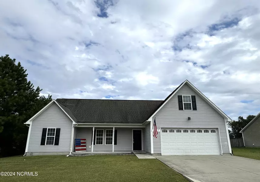 107 Killis BLVD, Richlands, NC 28574