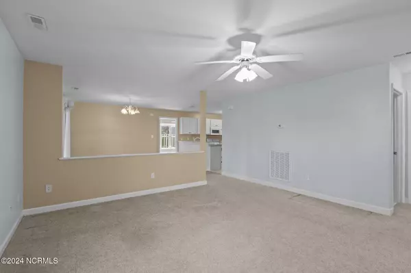Morehead City, NC 28557,404 Commerce AVE #B