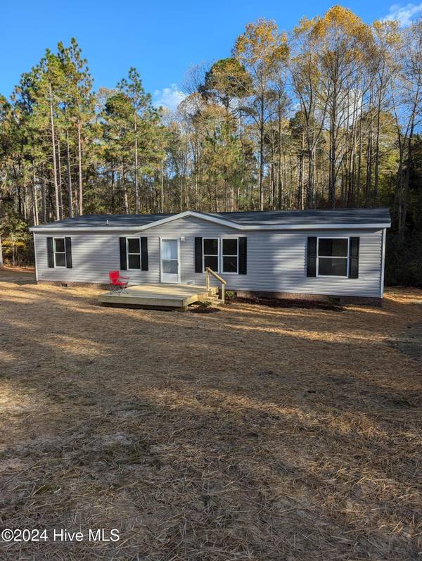 2399 Murdocksville RD, West End, NC 27376