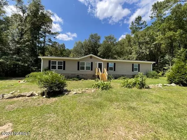 80 Williams Shipman LN, Whiteville, NC 28472