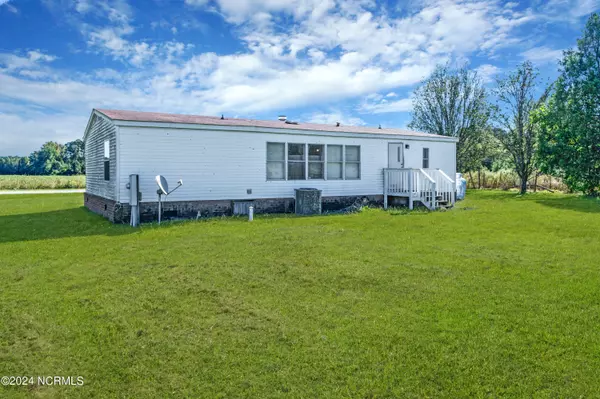 Ayden, NC 28513,5902 Emma Cannon RD