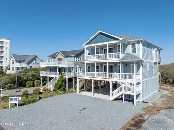 21 Porpoise PL, North Topsail Beach, NC 28460