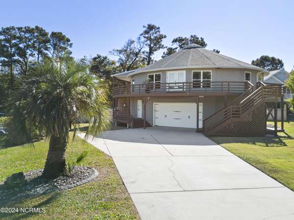 Carolina Beach, NC 28428,309 Lewis DR