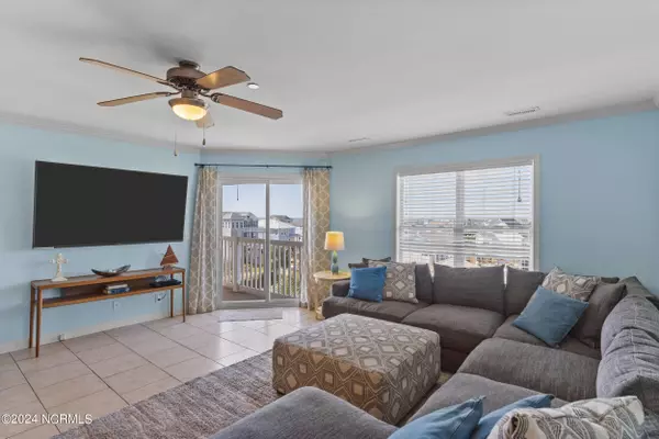 Oak Island, NC 28465,105 SE 58th ST ## 2301