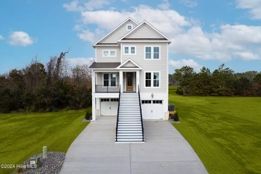 609 Cannonsgate DR, Newport, NC 28570