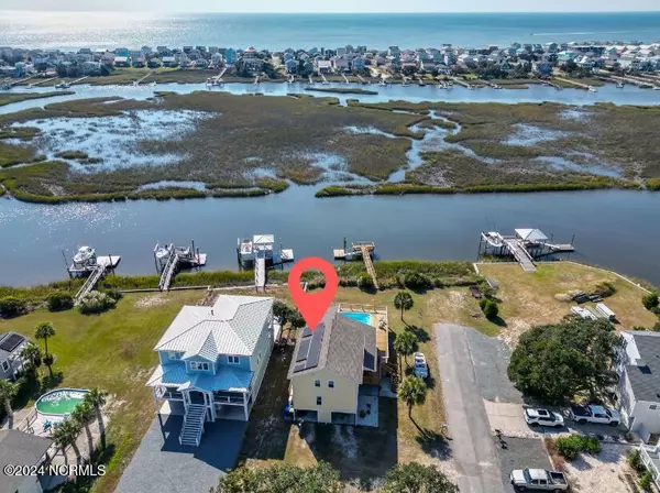 122 SW 24th ST, Oak Island, NC 28465