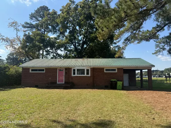 1009 N Curtis ST, Ahoskie, NC 27910