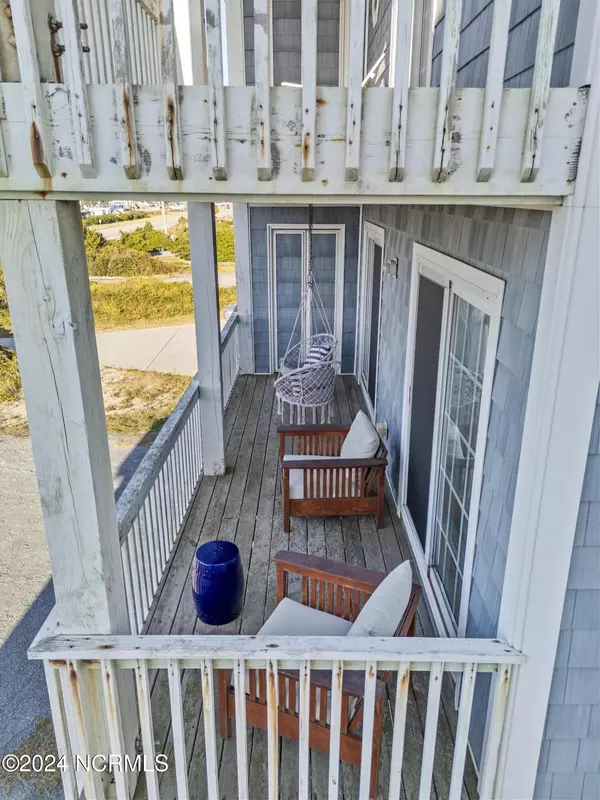 North Topsail Beach, NC 28460,3936 Island DR