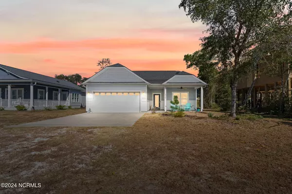 Oak Island, NC 28465,504 W Oak Island DR