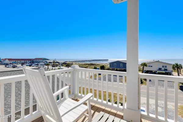 Oak Island, NC 28465,1128 E Beach DR