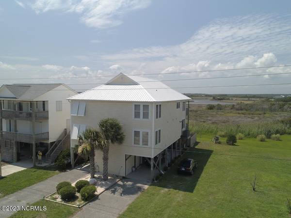 1601 N New River DR #B, Surf City, NC 28445