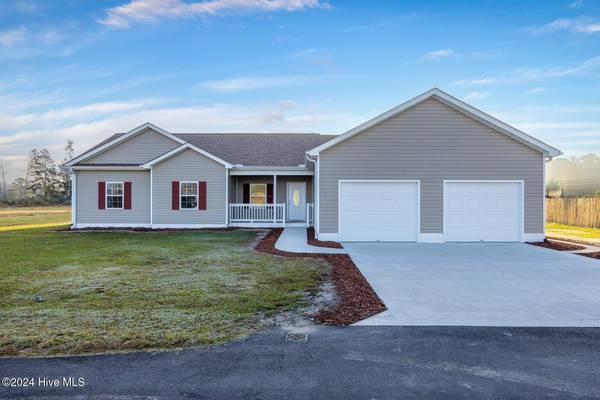 34 Bless AVE, Bolton, NC 28423