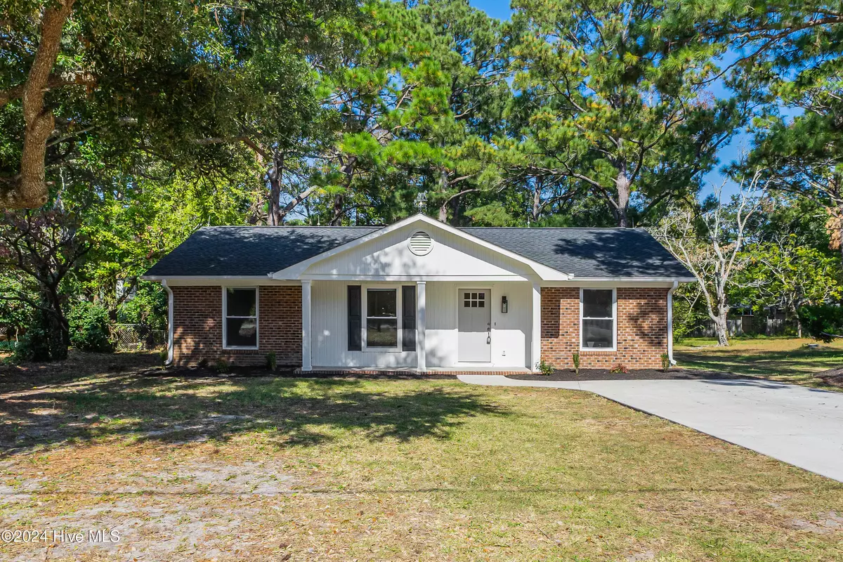 Southport, NC 28461,228 E 11th ST