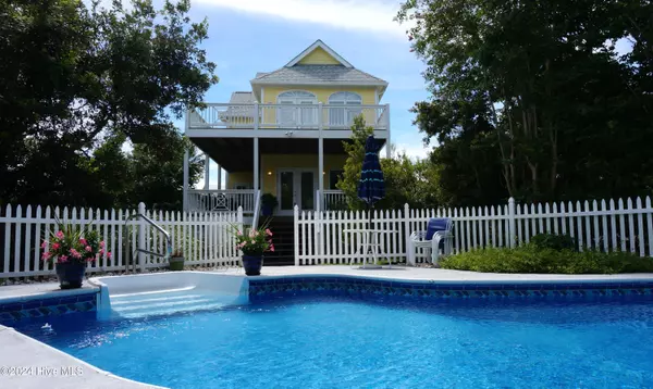 206 Shipwreck LN, Emerald Isle, NC 28594