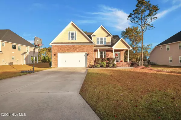 416 Meadowland CIR, Jacksonville, NC 28540