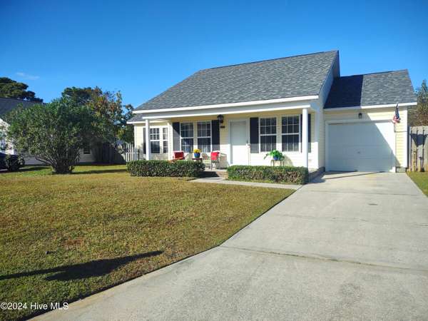 807 Tisbury LN, Wilmington, NC 28412