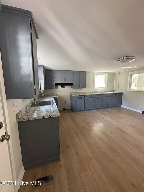 Ahoskie, NC 27910,224 Hill ST