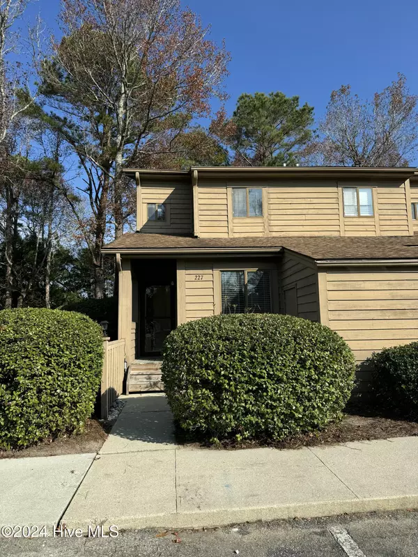 Wilmington, NC 28409,227 Saint Luke CT