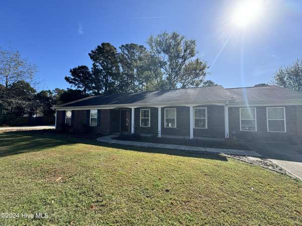 107 Plantation BLVD, Jacksonville, NC 28540