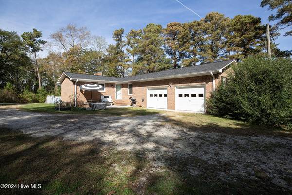 4485 Nc Hy 53, Burgaw, NC 28425