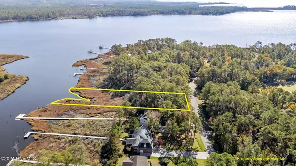 1106 Harbour Pointe DR, New Bern, NC 28560