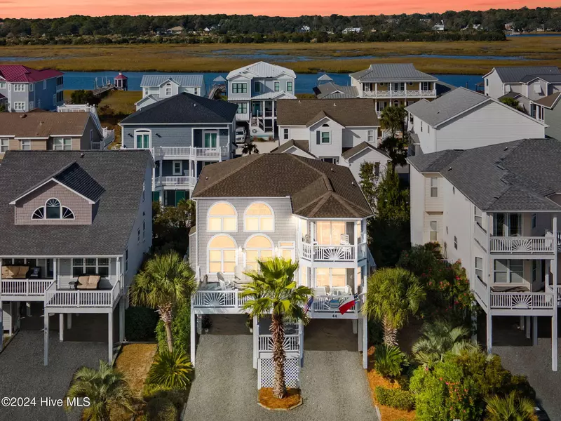 44 Private DR, Ocean Isle Beach, NC 28469