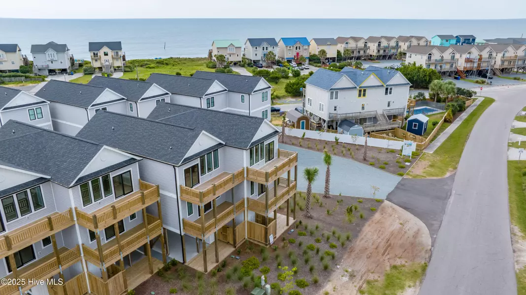 122 Shell RD, Surf City, NC 28445