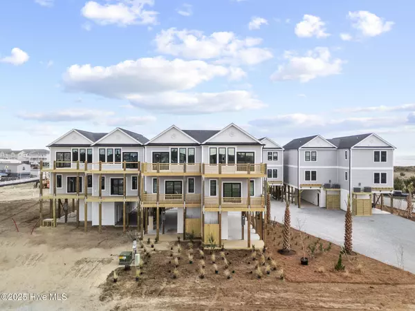 Surf City, NC 28445,122 Shell RD