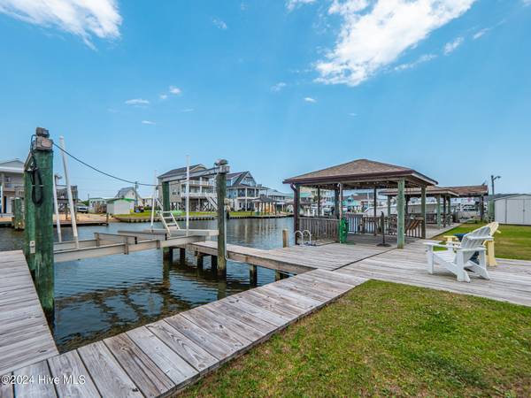 Surf City, NC 28445,6056 6th ST