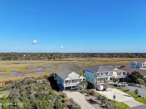 Oak Island, NC 28465,1020 W Pelican DR