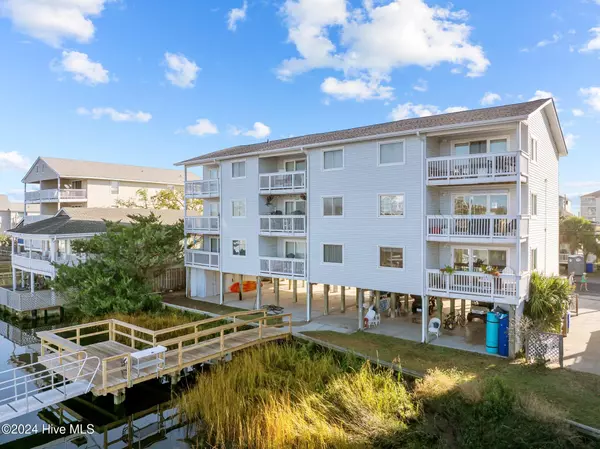 Carolina Beach, NC 28428,709 Canal DR #Apt 1a